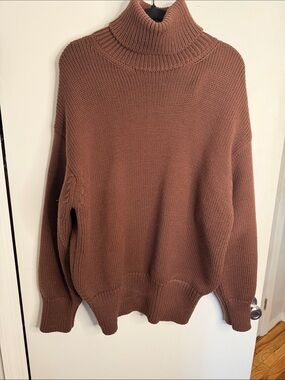The Row Chunky Ribbed Knit Sweater in Chocolate Brown